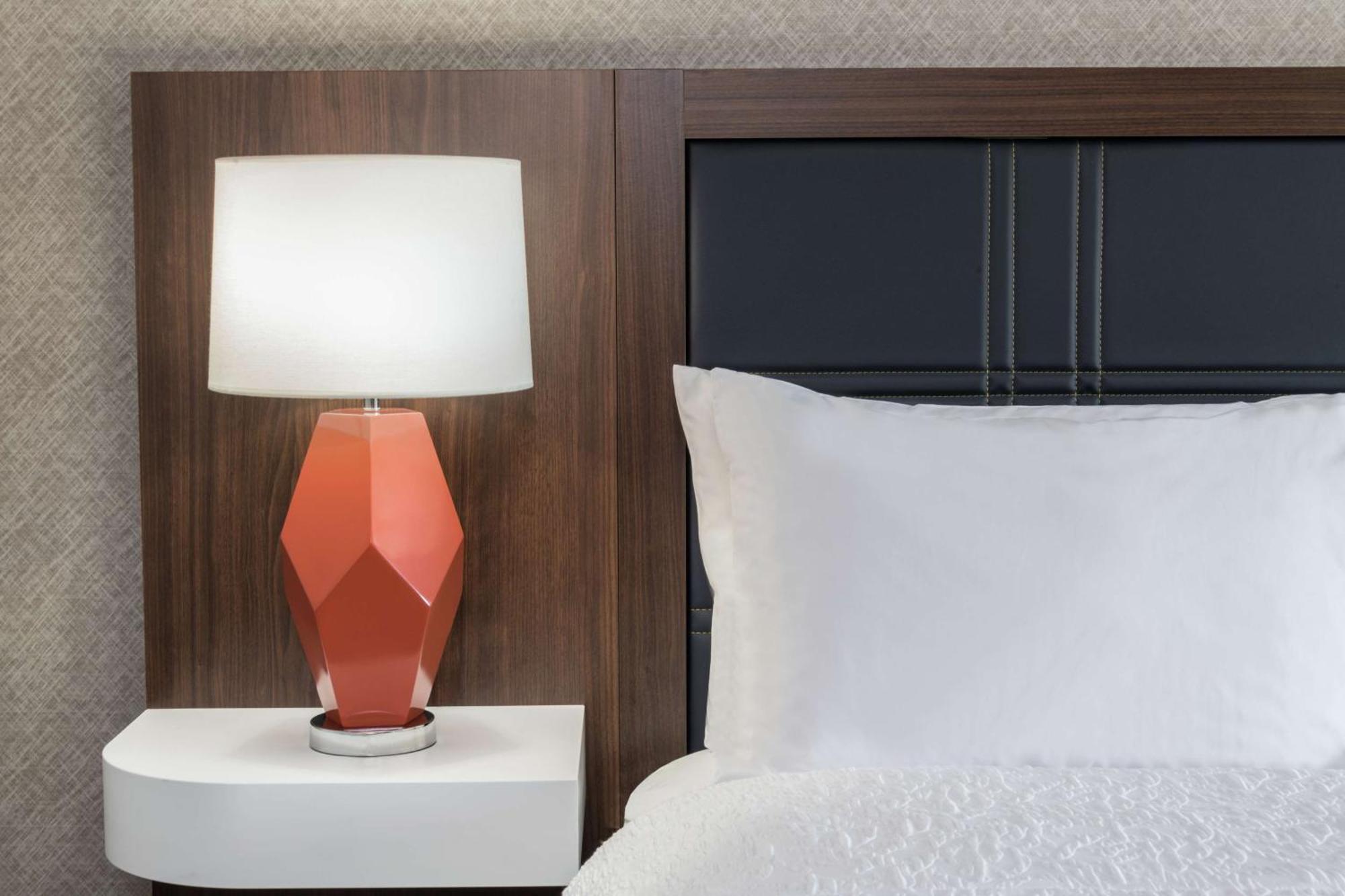 Hampton Inn & Suites Fort Wayne Downtown Eksteriør billede