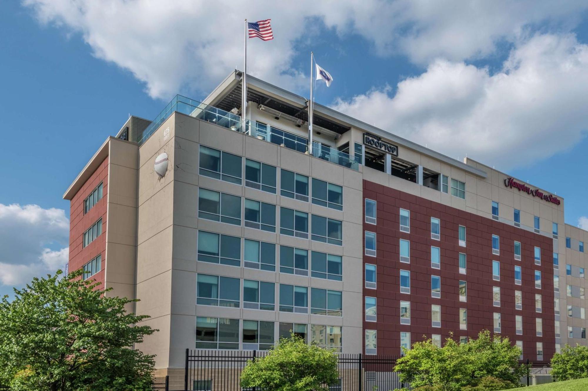 Hampton Inn & Suites Fort Wayne Downtown Eksteriør billede