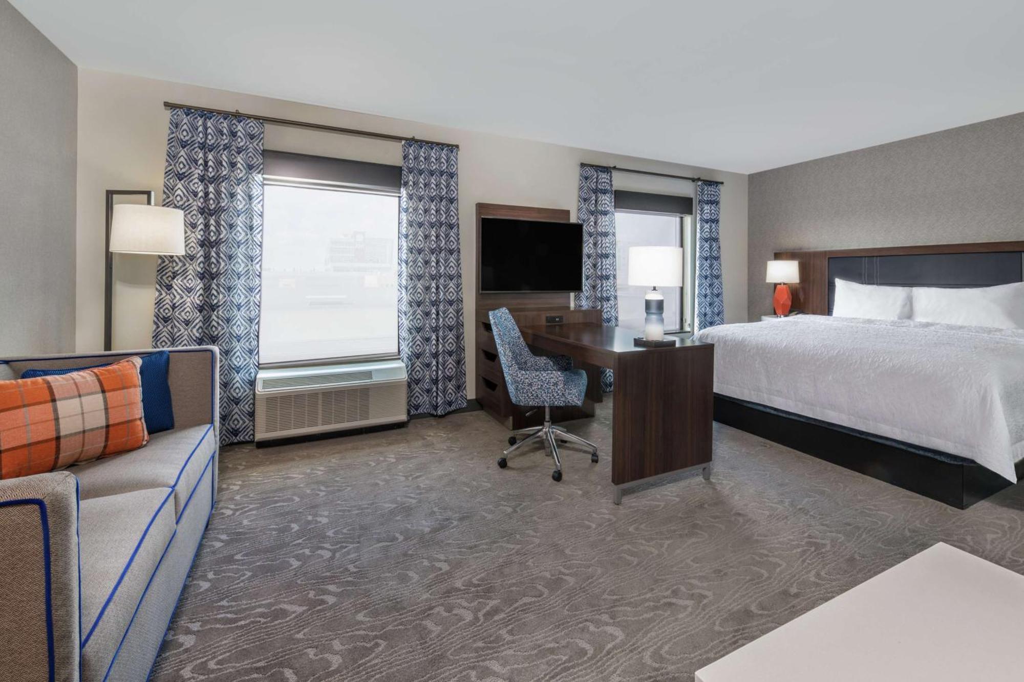 Hampton Inn & Suites Fort Wayne Downtown Eksteriør billede